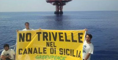 piattaforme-trivelle-trapani-u-mari-nun-si-spirtusa-greenpeace-in-azione-per-denunciare-rischio-trivelle-nel-canale-di-sicilia