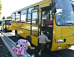 scuolabus-a-marsala-protestra-agitazione-sciopero-dipendenti-autisti-assistenti-www.marsalanews.it-marsala-news-marsalanews-giornale-notizie-informazione