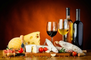 agroalimentare-vino-formaggi-salumi-by-draghicich-fotolia-marsalanews