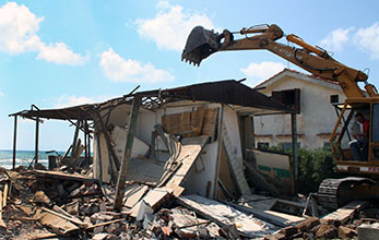 demolizione case sul mare marsala