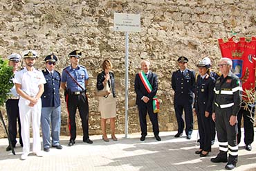 Intitolato alle “vittime dell’undici settembre 2001” il largo di via Sibilla su cui si affaccia il Baluardo Velasco